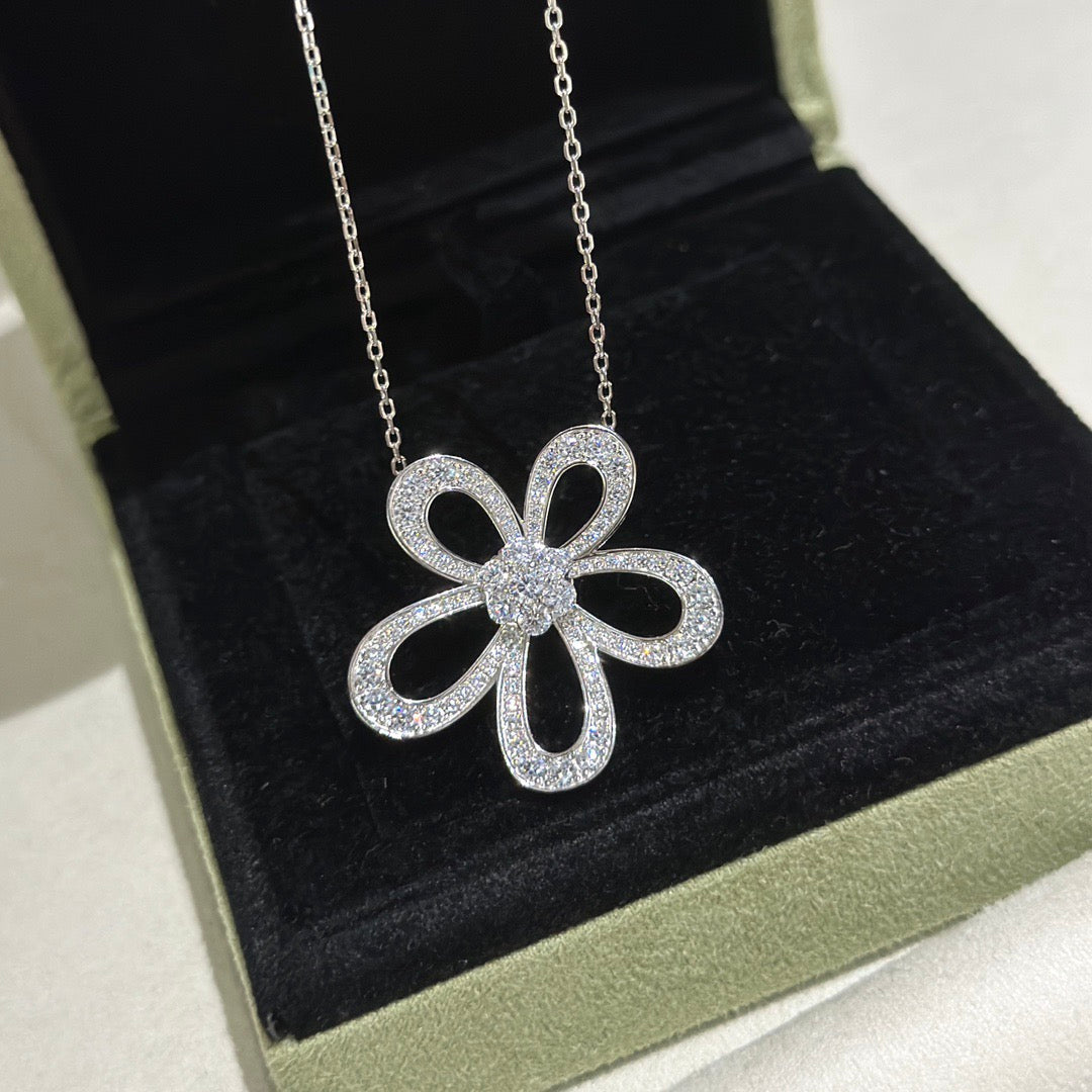 [⭐Mirelle]FLOWERLACE NECKLACE FULL DIAMONDS