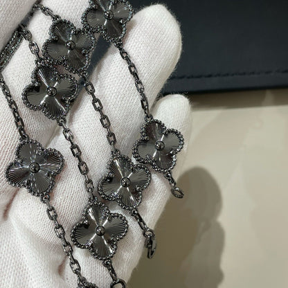 [⭐Mirelle]CLOVER 5 MOTIF BLACK BRACELET