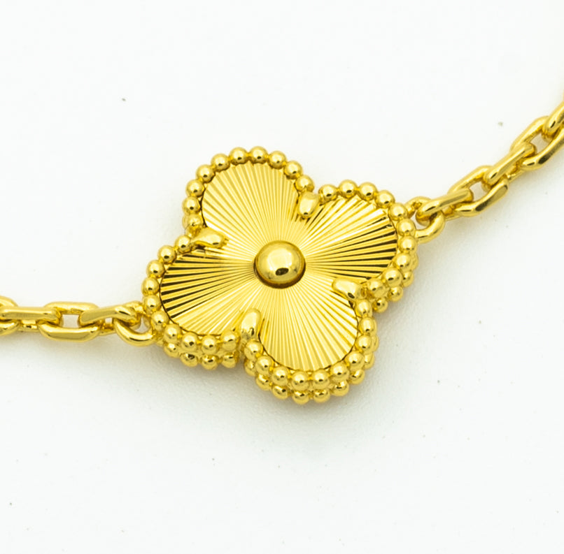 [⭐Mirelle] CLOVER 5 MOTIF LASER BRACELET COLLECTION
