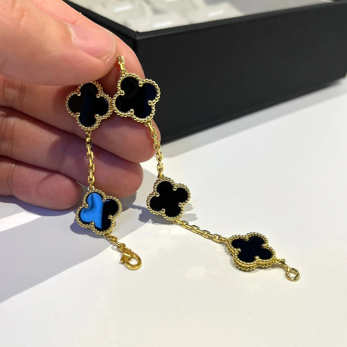 [⭐Mirelle] CLOVER 5 MOTIF ONYXS BRACELET COLLECTION