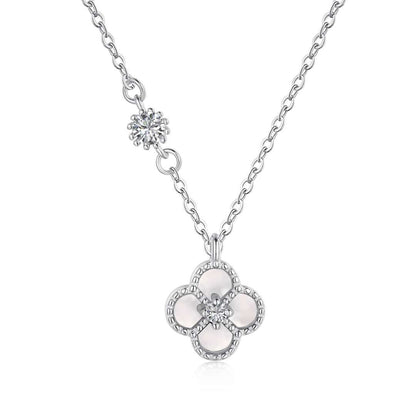 [Mirelle Jewelry]Delicate Flower Shape Necklace