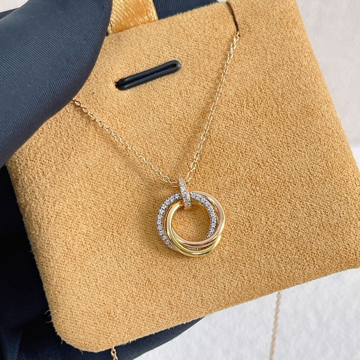 [⭐Mirelle]TRINITY NECKLACE SILVER GOLD PINK GOLD DIAMONDS