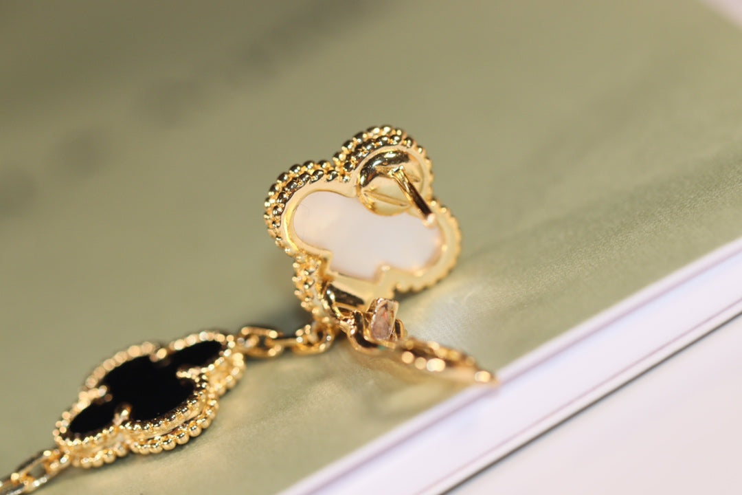 [⭐Mirelle]CLOVER EARRINGS GOLD ONYX MOP 3 MOTIF