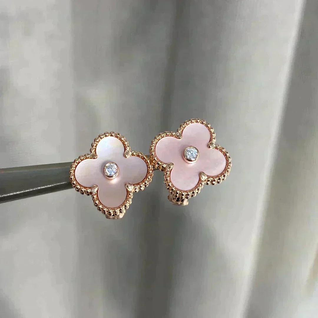 [⭐Mirelle]CLOVER MEDIUM 1 MOTIFS  PINK MOP DIAMOND EARRINGS