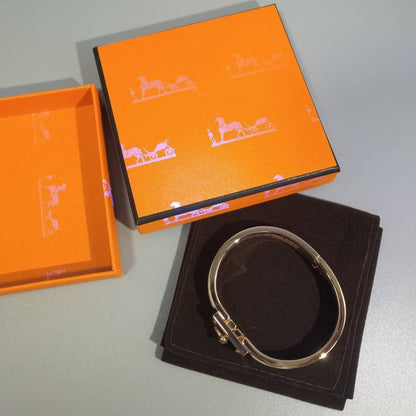 [⭐Mirelle]H GREY BRACELET