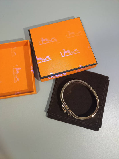 [⭐Mirelle]H ORANGE BRACELET