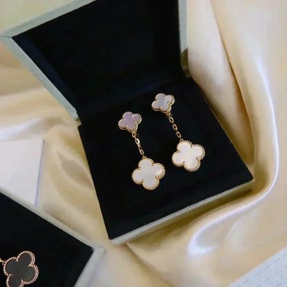 [⭐Mirelle]CLOVER 2 MOTIF WHITE MOP EARRINGS