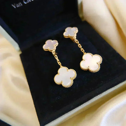 [⭐Mirelle]CLOVER 2 MOTIF WHITE MOP EARRINGS