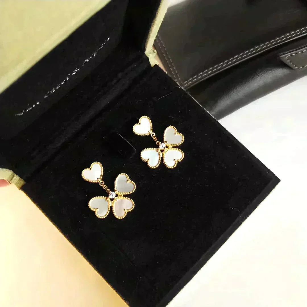 [⭐Mirelle]CLOVER SWEET WHITE MOP EARRINGS
