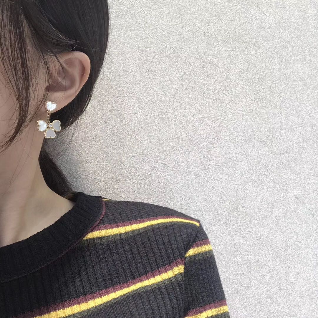 [⭐Mirelle]CLOVER SWEET WHITE MOP EARRINGS