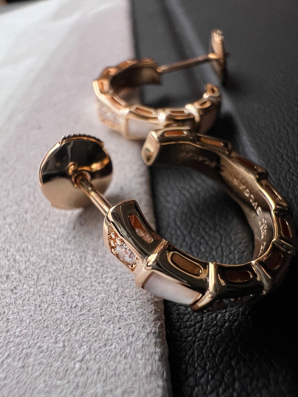 [⭐Mirelle]SERPENTI MOP PINK GOLD EARRINGS