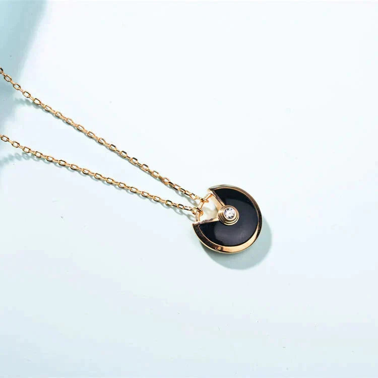 [⭐Mirelle]AMULETTE GOLD CARNELIAN ONYX NECKLACE