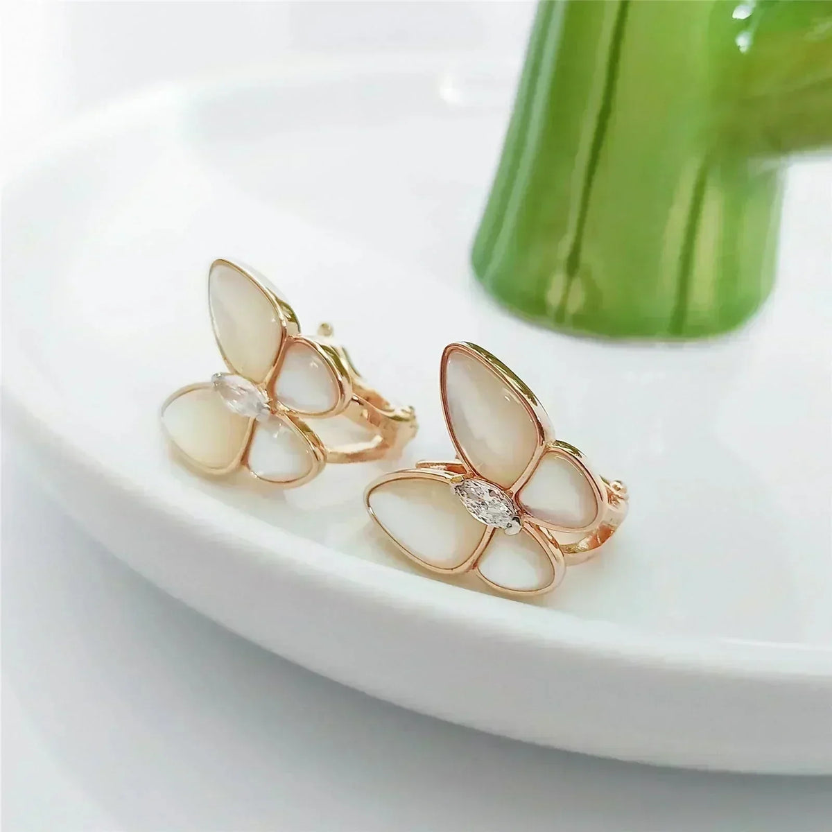 [⭐Mirelle]BUTTERFLY MOP DIAMOND EARRINGS