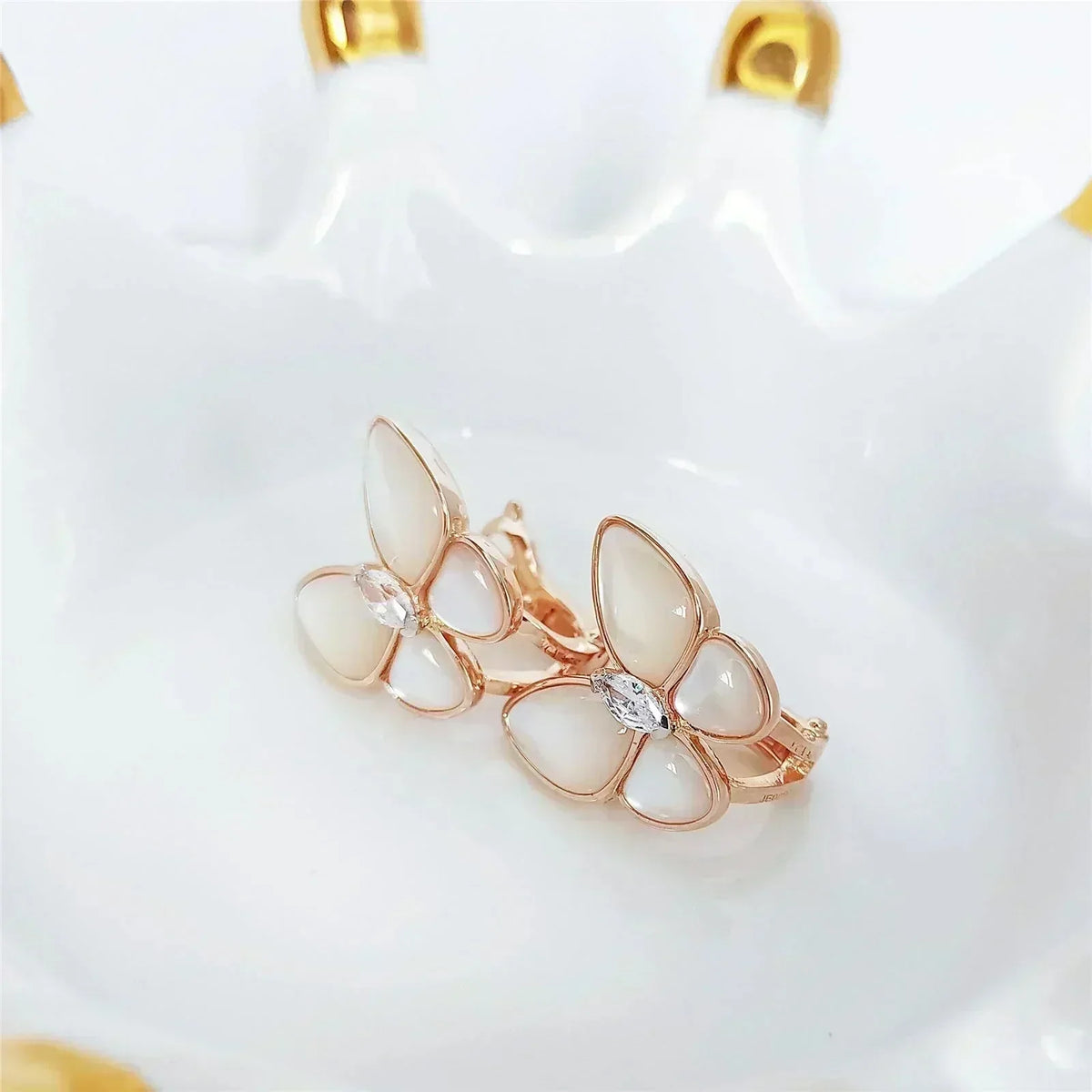 [⭐Mirelle]BUTTERFLY MOP DIAMOND EARRINGS