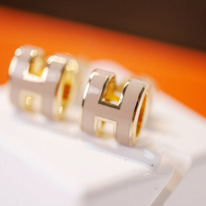 [⭐Mirelle]MINI POP H GOLD EARRINGS GREY
