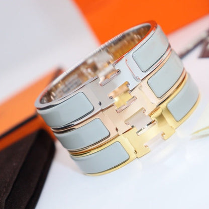 [⭐Mirelle]H LIGHT BLUE BRACELET