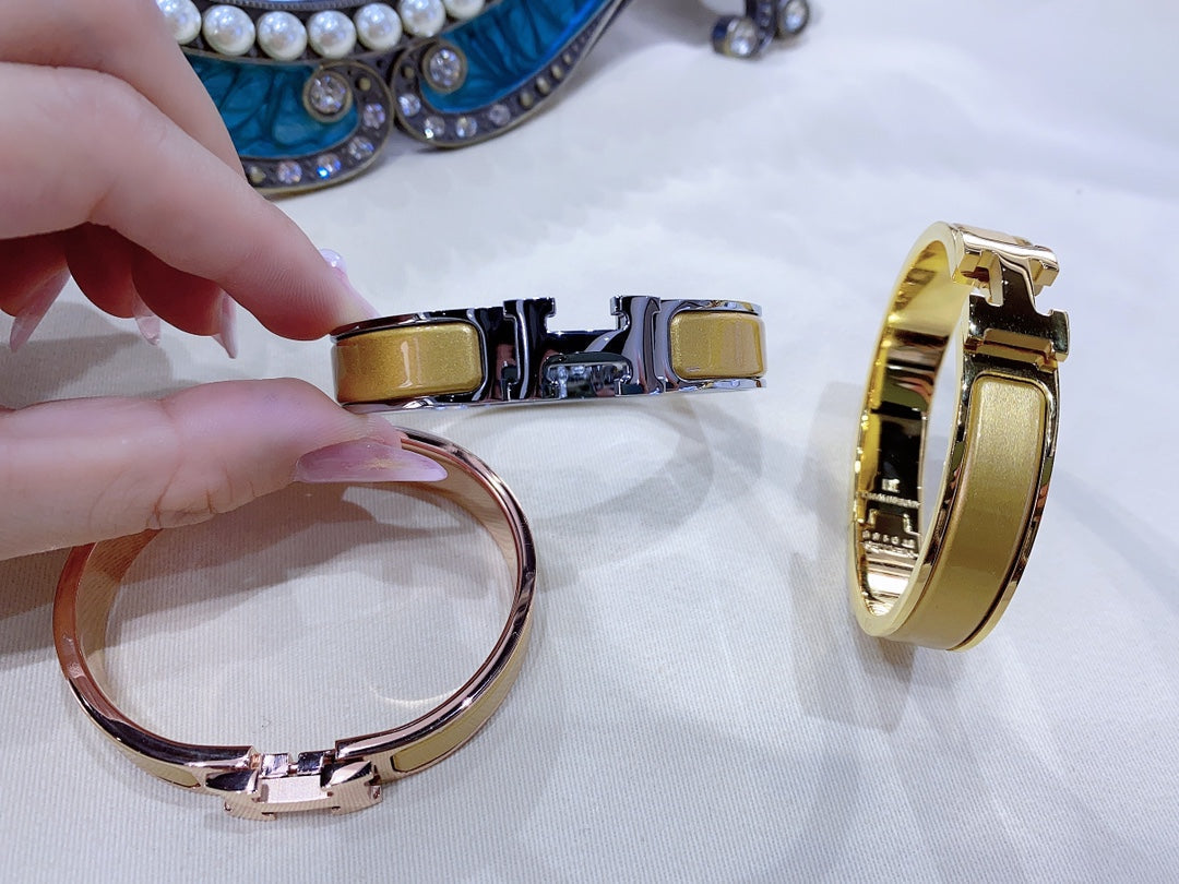[⭐Mirelle]H CHAMPAGNE BRACELET
