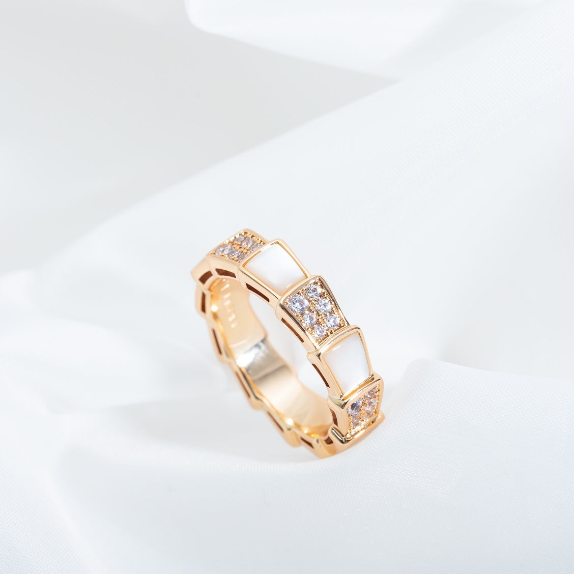 [⭐Mirelle]SERPENTI RING PINK GOLD MOP DIAMOND PAVED 4MM