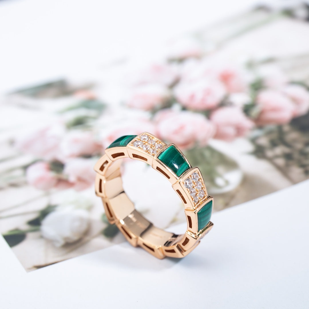 [⭐Mirelle]SERPENTI RING PINK GOLD MALACHITE DIAMOND PAVED 4MM