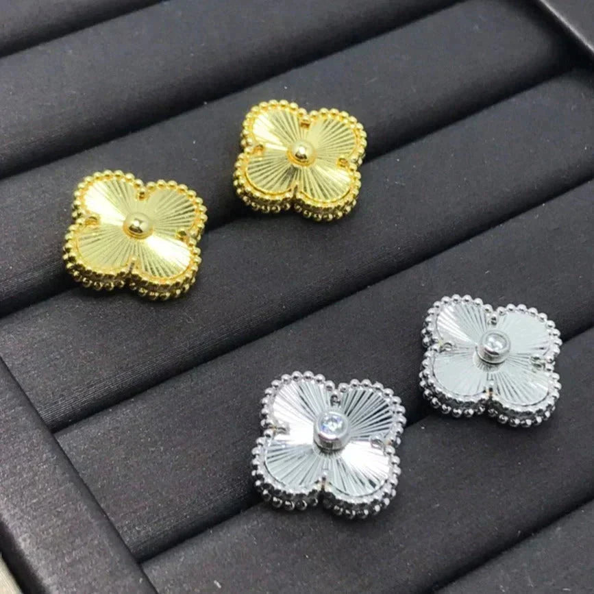 [⭐Mirelle]CLOVER MINI 9.5MM LASER EARRINGS