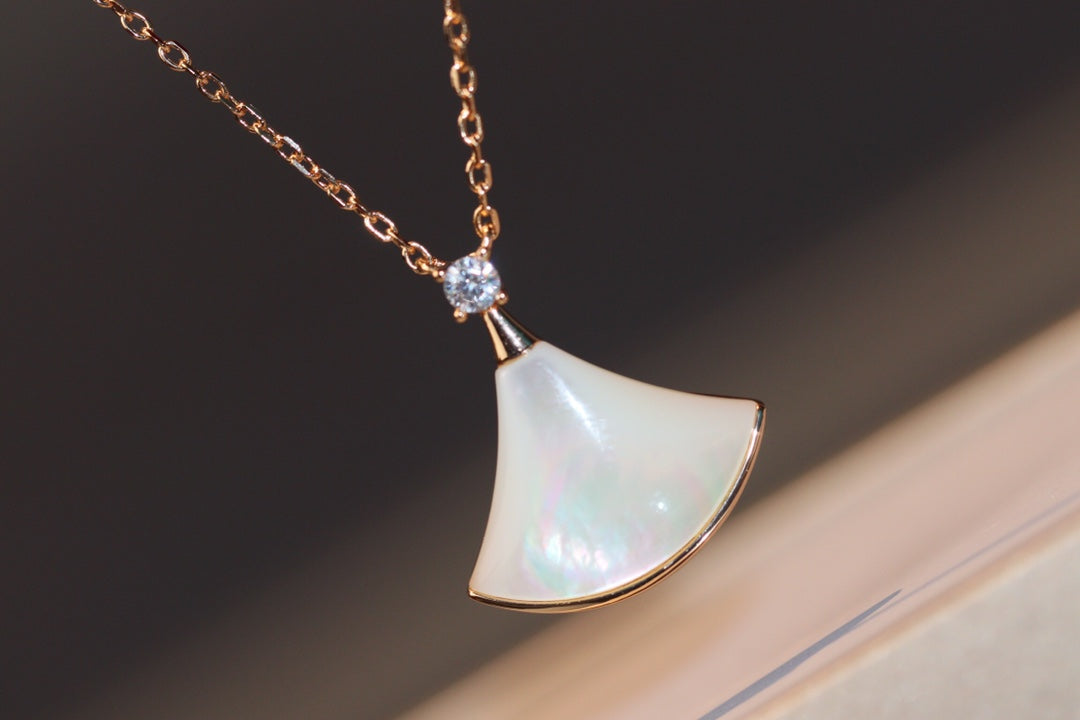 [⭐Mirelle]DREAM NECKLACE WHITE MOP PINK GOLD 1 DIAMOND
