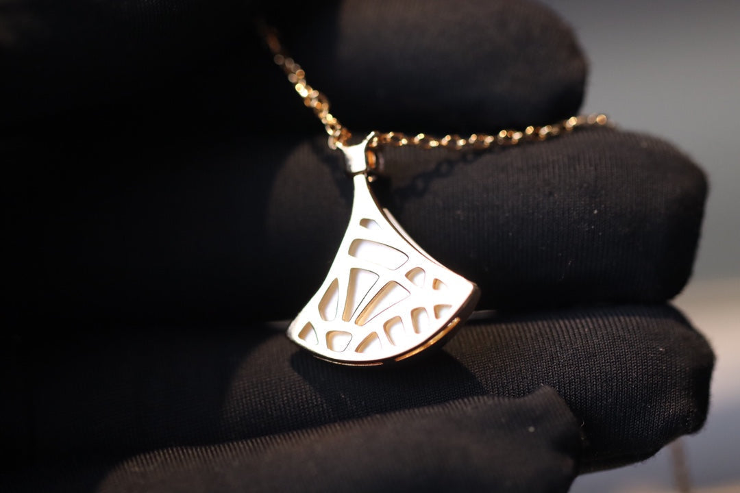 [⭐Mirelle]DREAM NECKLACE WHITE MOP PINK GOLD 1 DIAMOND