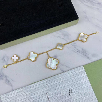 [⭐Mirelle]MAGIC CLOVER MOP GOLD BRACELET 5 MOTIFS