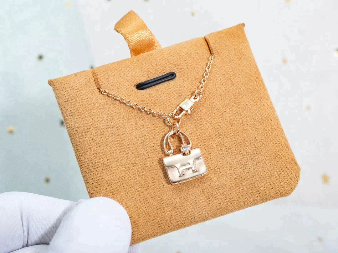 [⭐Mirelle]AMULETTE PEDANT ROSE GOLD NECKLACE