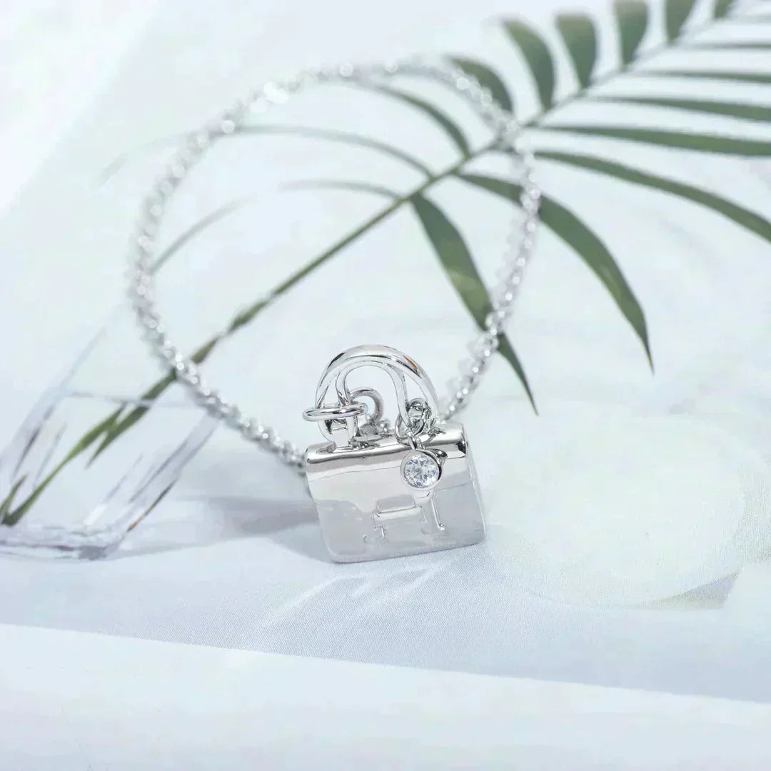 [⭐Mirelle]AMULETTE PEDANT SILVER NECKLACE