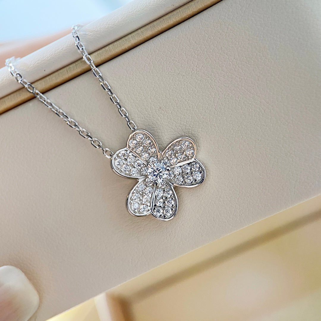 [⭐Mirelle]CLOVER DIAMOND NECKLACE SILVER