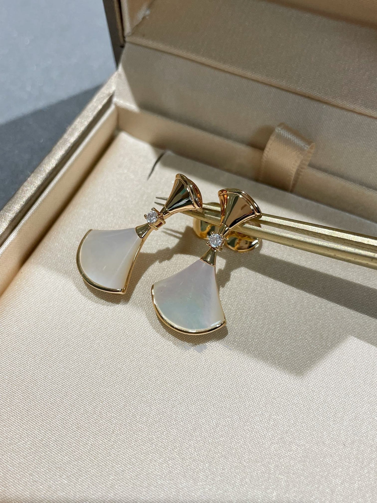 [⭐Mirelle]DREAM MOP 1 DIAMOND EARRINGS