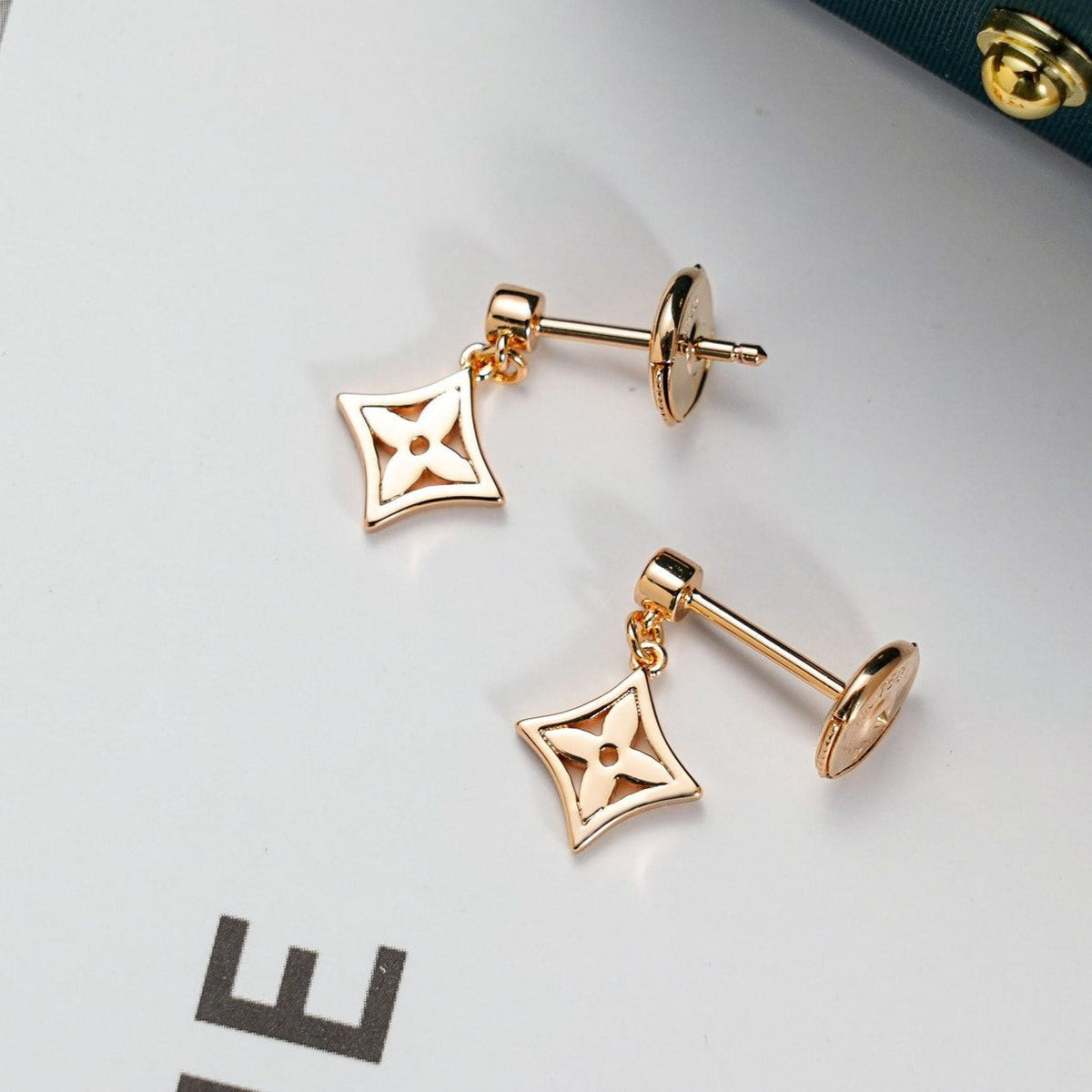 [⭐Mirelle]STAR EARRINGS GOLD