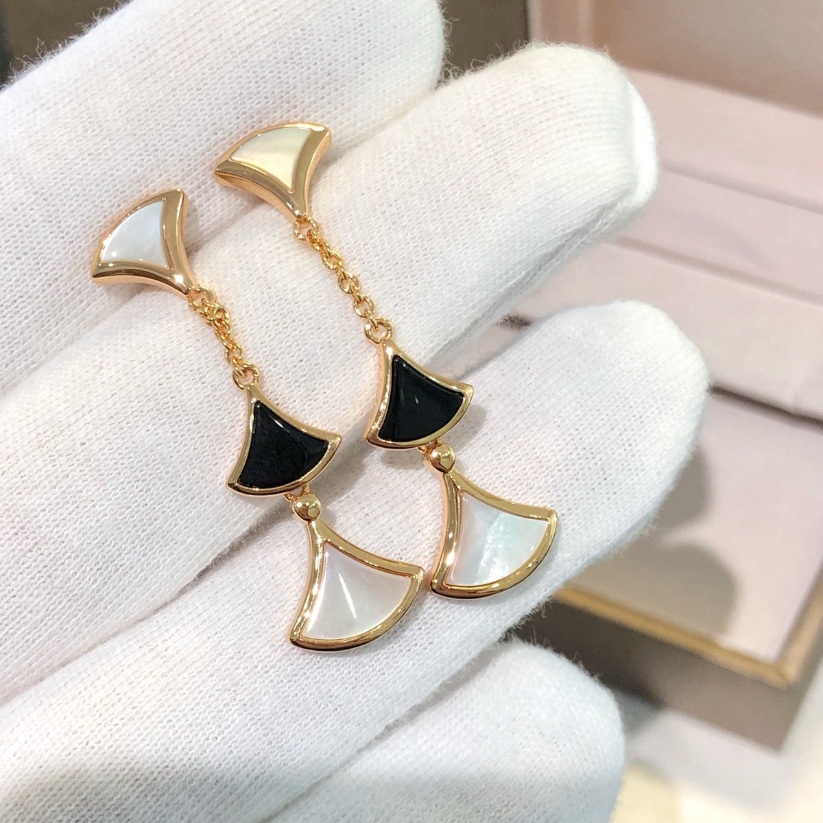 [⭐Mirelle]DREAM EARRINGS 3 MOTIFS ONYX MOP PINK GOLD