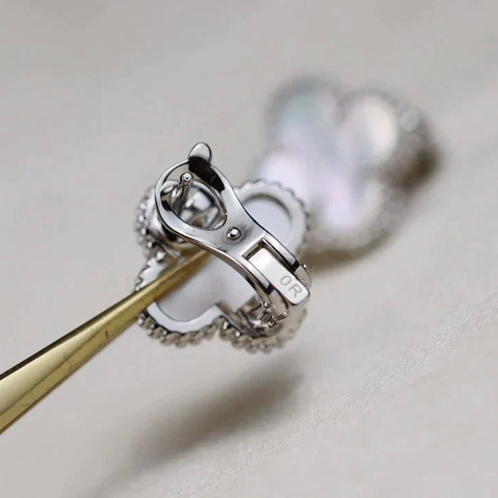 [⭐Mirelle]CLOVER MEDIUM 1 MOTIFS  WHITE MOP EARRINGS SILVER