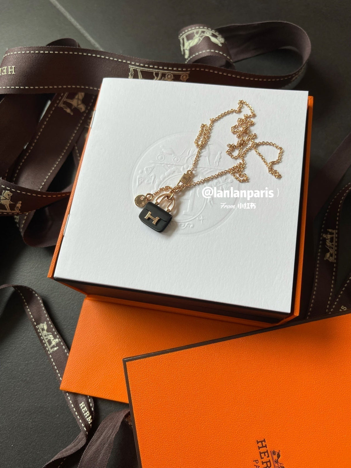 [⭐Mirelle]CONSTANCE BLACK PEDANT PINK GOLD NECKLACE