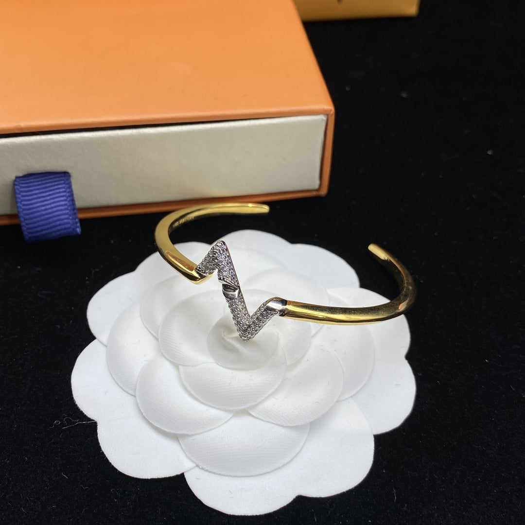 [⭐Mirelle]VOLTE UPSITE DOWN DIAMOND GOLD OPEN BRACELET
