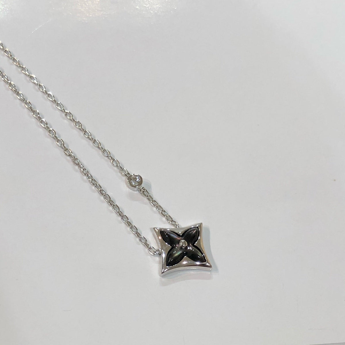 [⭐Mirelle]STAR BLACK MOP NECKLACE