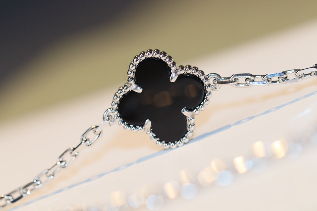 [⭐Mirelle]CLOVER 20 MOTIFS ONYX DIAMOND SILVER