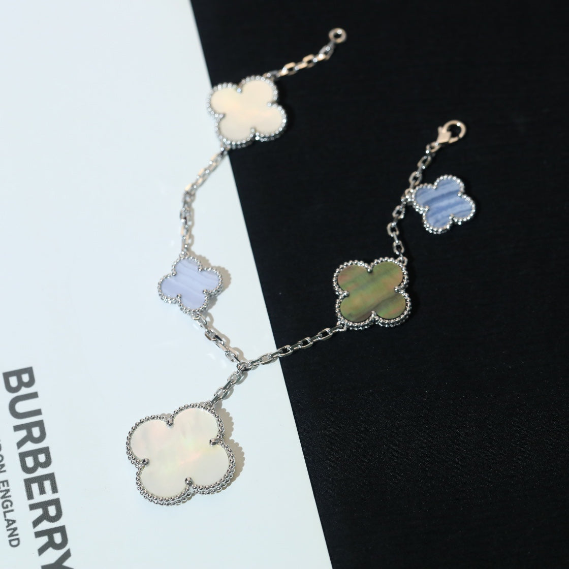 [⭐Mirelle]CLOVER BRACELET 5 MOTIFS MOP CHALCEDONY SILVER