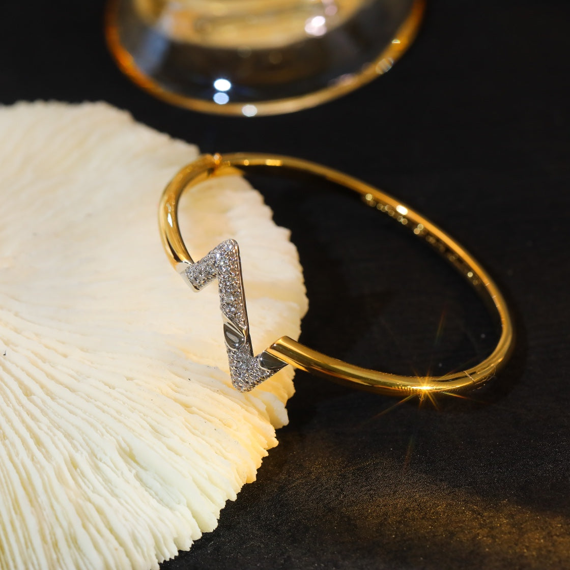 [⭐Mirelle]VOLTE UPSITE DOWN GOLD DIAMOND BRACELET
