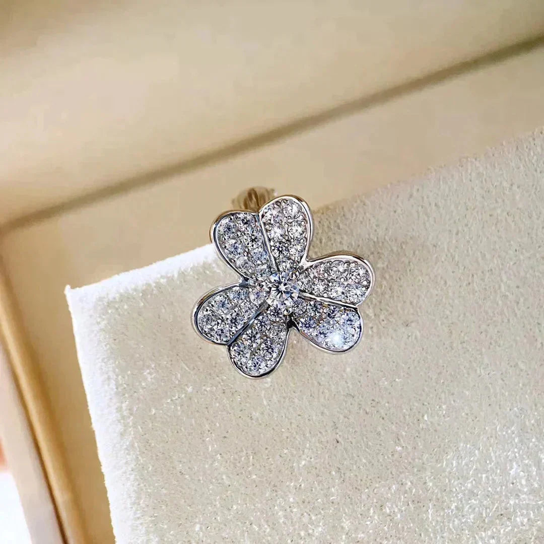[⭐Mirelle]CLOVER COMOS DIAMOND EARRINGS SILVER