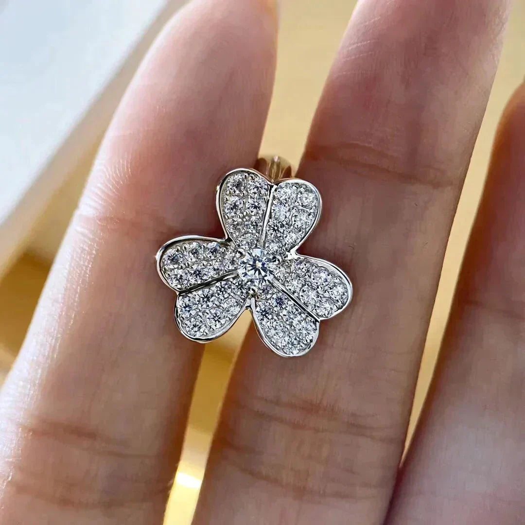 [⭐Mirelle]CLOVER COMOS DIAMOND EARRINGS SILVER