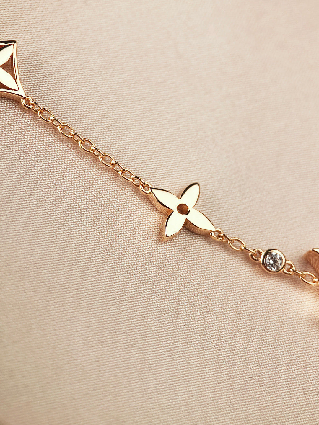 [⭐Mirelle]STAR AND SUN 7 MOTIFS GOLD BRACELET