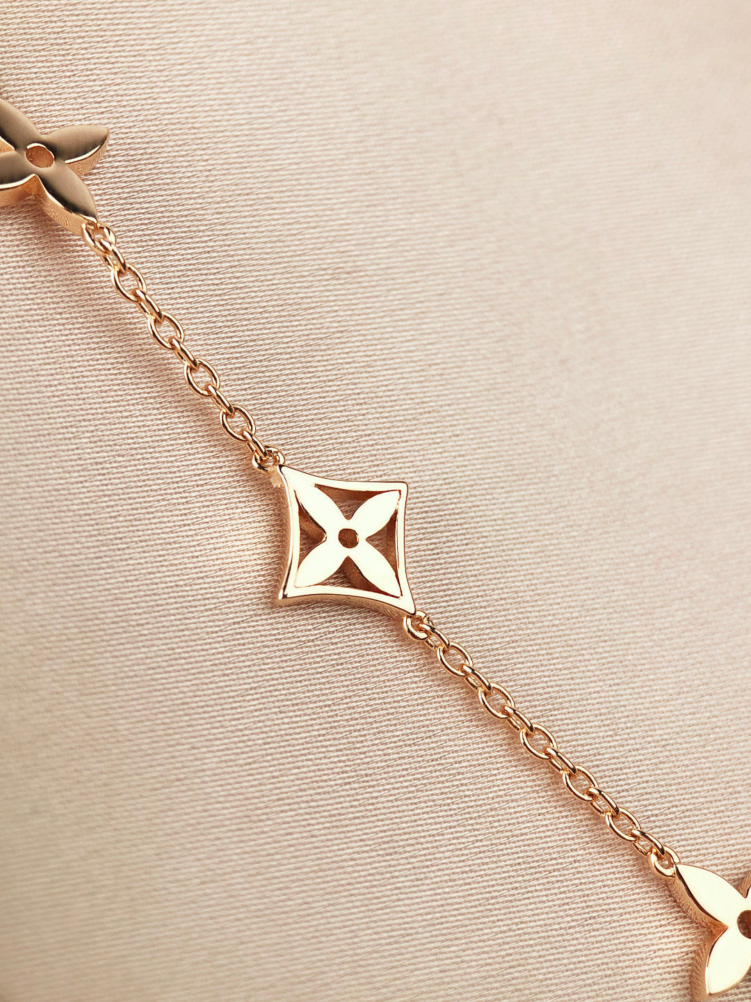 [⭐Mirelle]STAR AND SUN 7 MOTIFS GOLD BRACELET