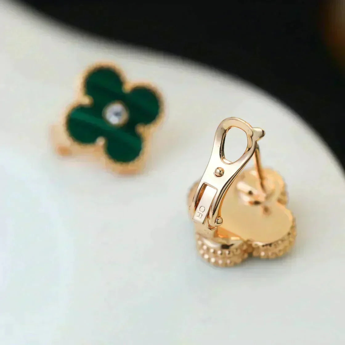 [⭐Mirelle]CLOVER MEDIUM 1 MOTIFS MALACHITE DIAMOND EARRINGS