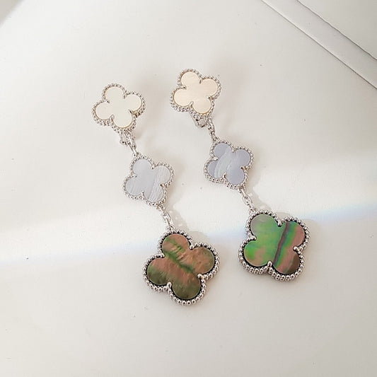 [⭐Mirelle]CLOVER 3 MOTIFS CHALCEDONY DARK MOP SILVER EARRINGS