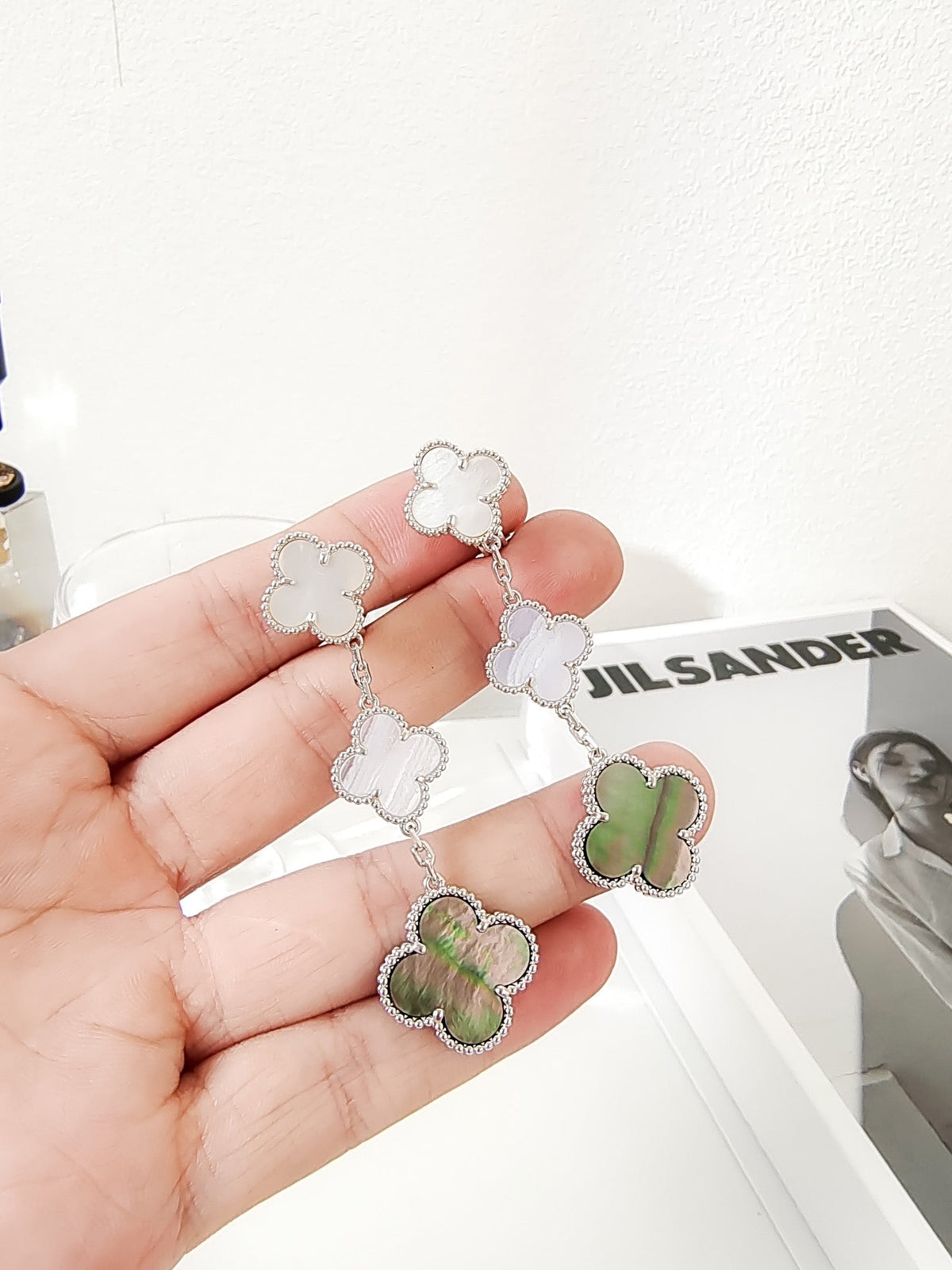 [⭐Mirelle]CLOVER 3 MOTIFS CHALCEDONY DARK MOP SILVER EARRINGS