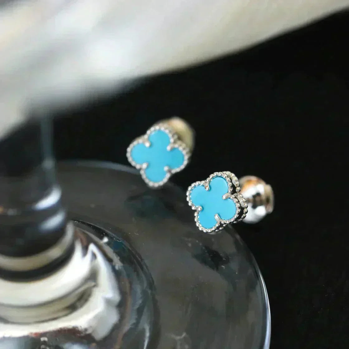 [⭐Mirelle]CLOVER MINI 9.5MM ONYX STUD EARRINGS SILVER