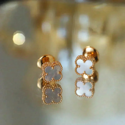[⭐Mirelle]CLOVER MINI 9.5MM WHITE MOP EARRINGS