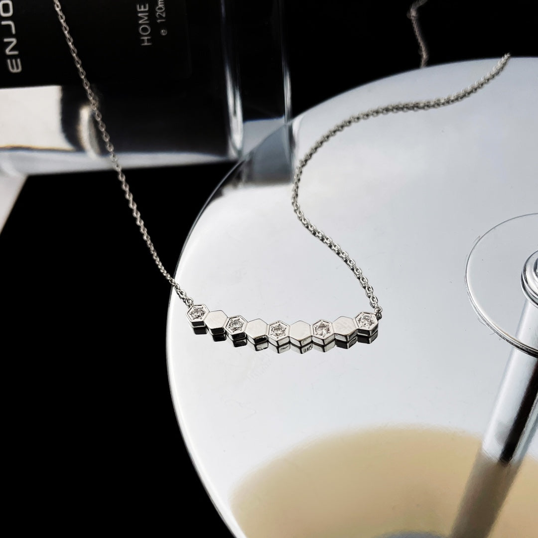 [⭐Mirelle]BEE MY LOVE DIAMOND NECKLACE